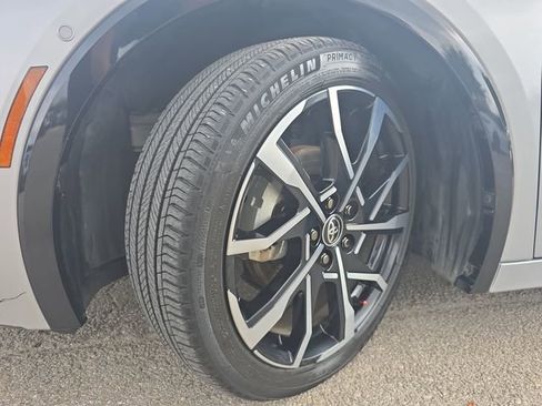 Used 2024 Toyota Prius Prime Premium image 33