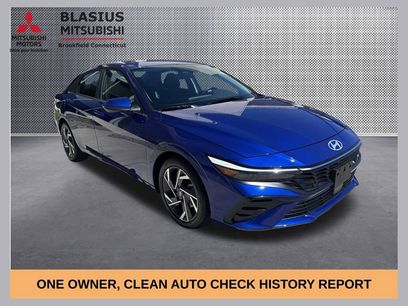 Used 2024 Hyundai Elantra SEL w/ Convenience Package