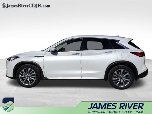 Used 2023 INFINITI QX50 Luxe image 2