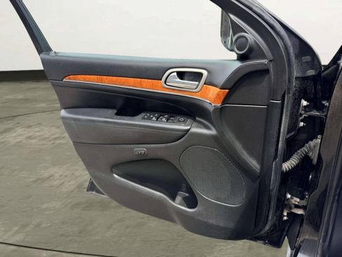 Used 2012 Jeep Grand Cherokee Overland AWD/4WD image 15