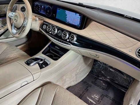 Used 2018 Mercedes-Benz S 560 Sedan image 28