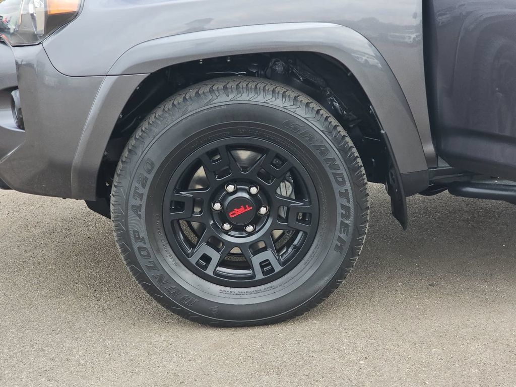 Used 2023 Toyota 4Runner TRD Off-Road Premium w/ Off Road Premium Plus Package AWD/4WD image 35
