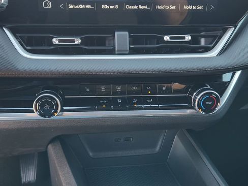 New 2026 Chevrolet Equinox LT image 14