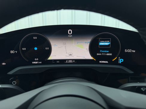 Used 2020 Porsche Taycan 4S w/ Premium Package image 21