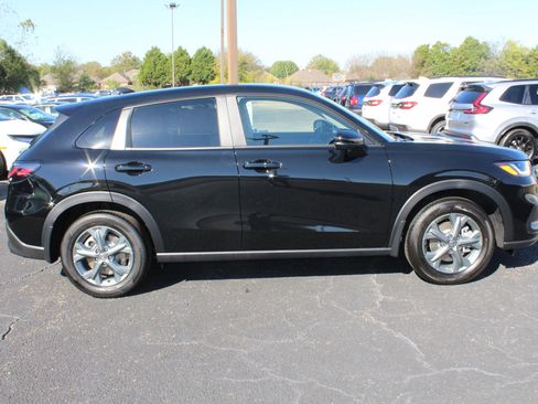 New 2026 Honda HR-V LX image 3