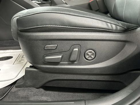 Certified 2025 Kia Telluride SX w/ SX Captain's Chair Package AWD/4WD image 12