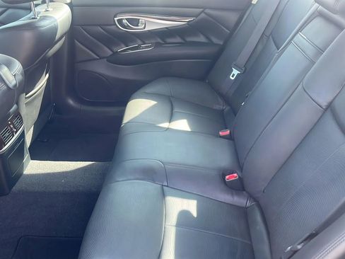 Used 2017 INFINITI Q70 L 3.7 image 41
