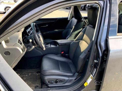 Used 2023 Lexus ES 300h w/ Premium Package image 8