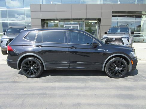 Used 2020 Volkswagen Tiguan SE R-Line AWD/4WD image 13