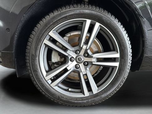 Used 2019 Volvo XC60 T6 Momentum w/ Advanced Package AWD/4WD image 42
