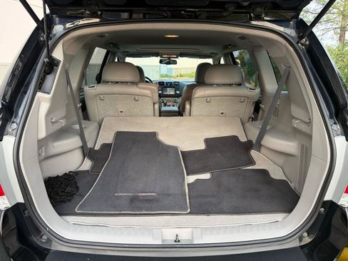 Used 2011 Toyota Highlander SE w/ Tow Pkg AWD/4WD image 34