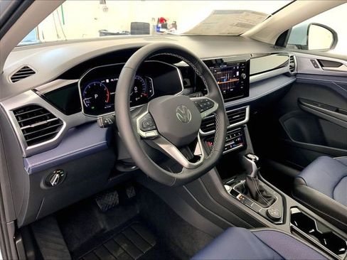 New 2026 Volkswagen Taos SEL AWD/4WD image 3