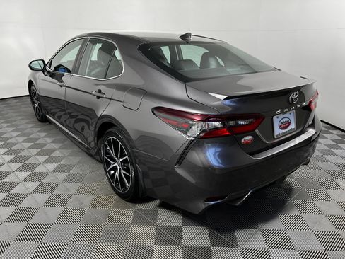 Certified 2022 Toyota Camry SE w/ Convenience Package FWD image 7