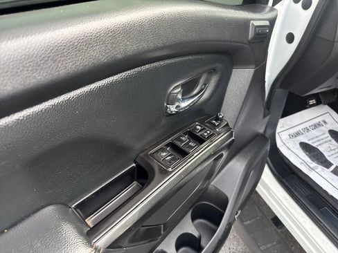 Used 2021 Nissan Titan PRO-4X w/ Pro-4x Convenience Package image 11