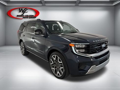New 2026 Ford Expedition Platinum w/ Platinum Ultimate Package AWD/4WD image 3