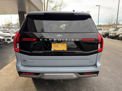 Certified 2025 Ford Expedition Max Platinum w/ Driver's Package image 15
