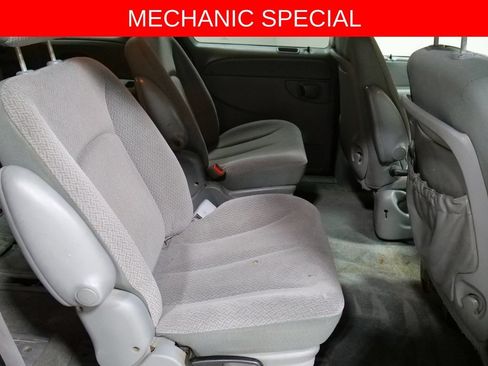 Used 2007 Dodge Caravan SXT w/ Popular Equipment Group I FWD image 27