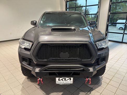 Used 2021 Toyota Tacoma SR w/ SX Package RWD image 8