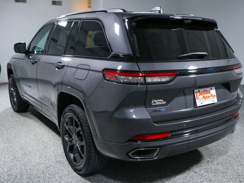Used 2023 Jeep Grand Cherokee 30th Anniversary AWD/4WD image 9