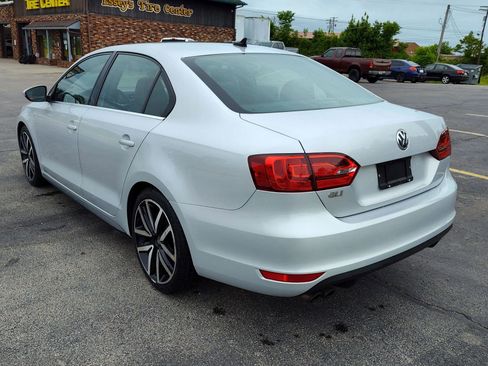 Used 2013 Volkswagen Jetta GLI Autobahn FWD image 3
