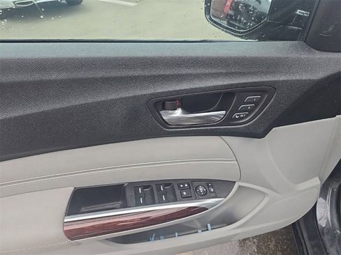 Used 2016 Acura TLX w/ Technology Package image 11
