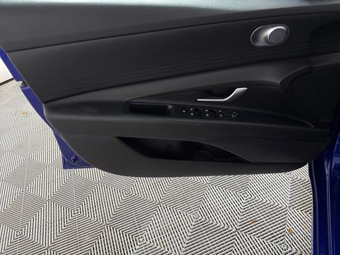Certified 2023 Hyundai Elantra Blue FWD image 12