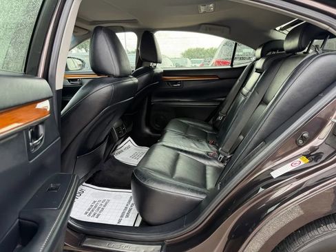 Used 2013 Lexus ES 300h w/ Luxury Pkg FWD image 15