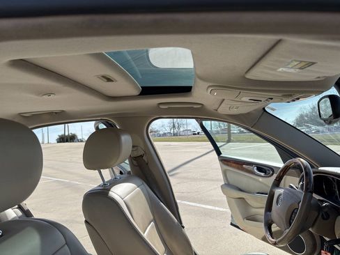 Used 2004 Jaguar XJ8 RWD image 16