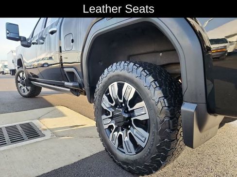 Used 2024 GMC Sierra 2500 Denali w/ Denali Reserve Package image 18