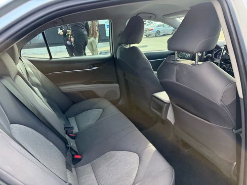 Used 2021 Toyota Camry LE image 22