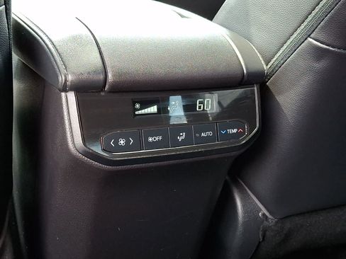 Used 2023 Toyota Highlander XSE AWD/4WD image 13