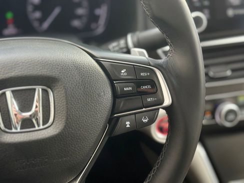 Used 2019 Honda Accord Touring image 21