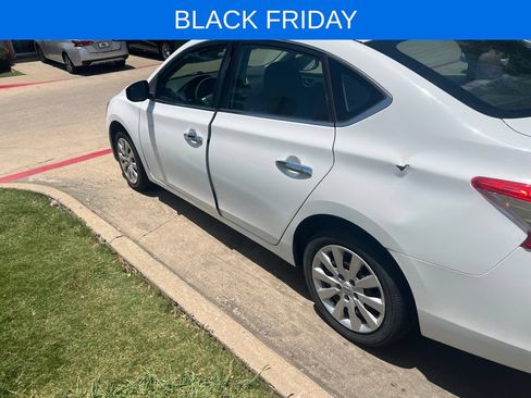 Used 2015 Nissan Sentra SV FWD image 2