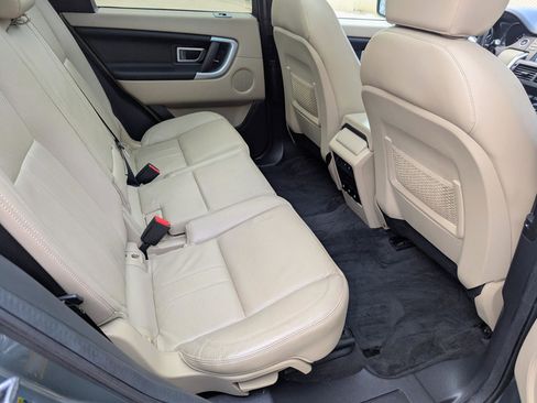 Used 2018 Land Rover Discovery Sport HSE image 10