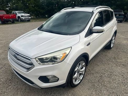 Used 2017 Ford Escape Titanium w/ Equipment Group 301A FWD image 3