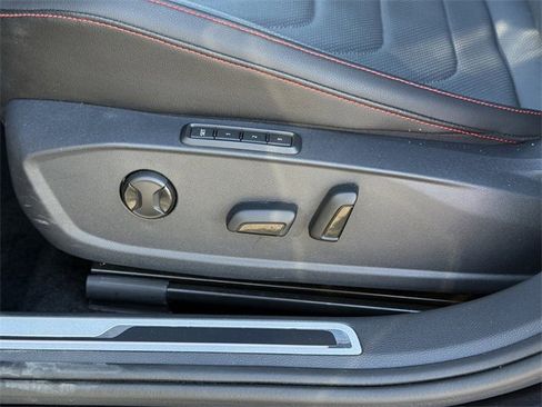 Used 2025 Volkswagen Jetta GLI Autobahn image 23