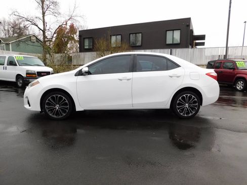 Used 2015 Toyota Corolla S image 19