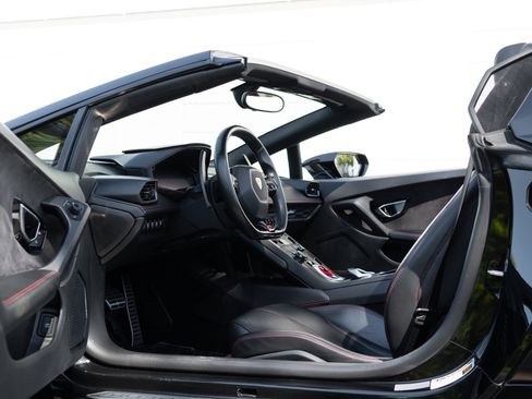 Used 2017 Lamborghini Huracan LP 610-4 image 53