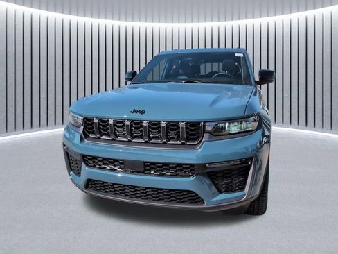 New 2026 Jeep Grand Cherokee Limited AWD/4WD image 17