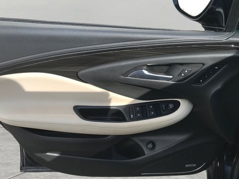 Used 2020 Buick Envision Premium image 29