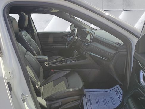 Used 2022 Jeep Compass Altitude w/ Sun and Sound Group image 16