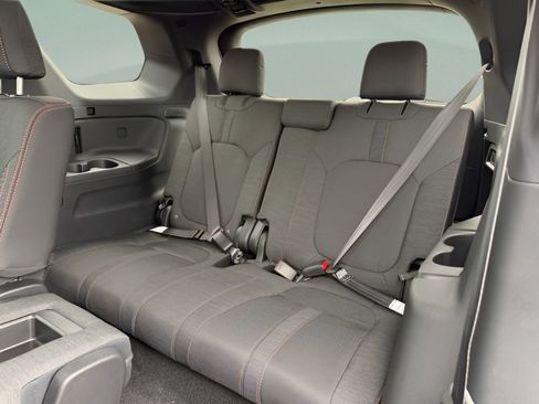 Used 2026 Honda Pilot Sport image 25