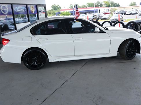 Used 2017 BMW 330i xDrive Sedan AWD/4WD image 4