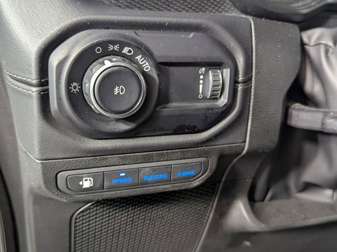 Used 2024 Jeep Wrangler Unlimited Rubicon 4xe AWD/4WD image 15