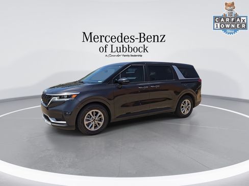Used 2024 Kia Carnival LX FWD image 5