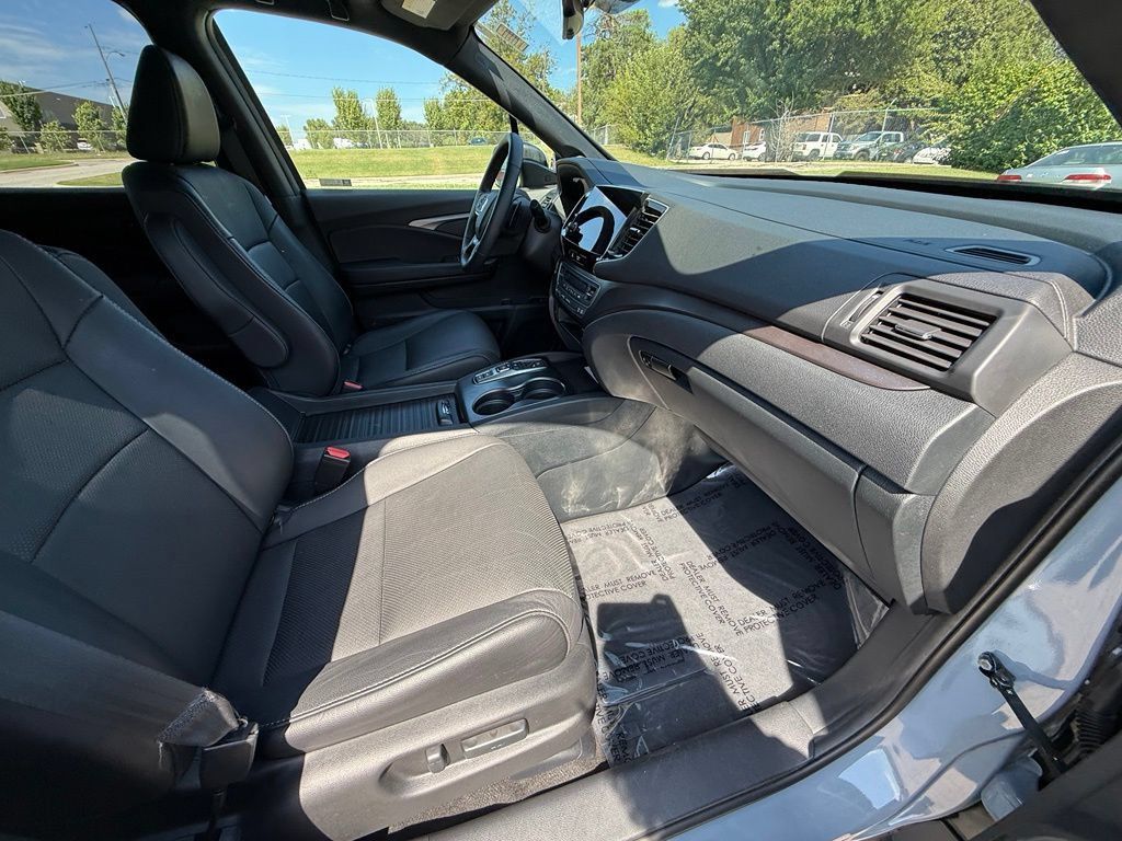 Used 2023 Honda Passport EX-L image 44