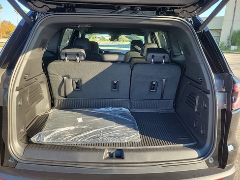 New 2026 GMC Acadia Elevation w/ Elevation Premium Package image 7