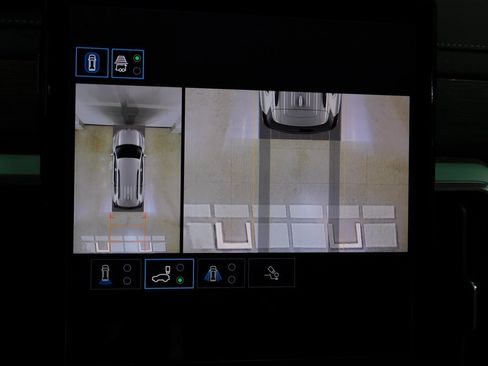 Used 2024 GMC Acadia Denali image 59