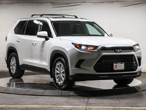 Certified 2025 Toyota Grand Highlander AWD Hybrid image 6