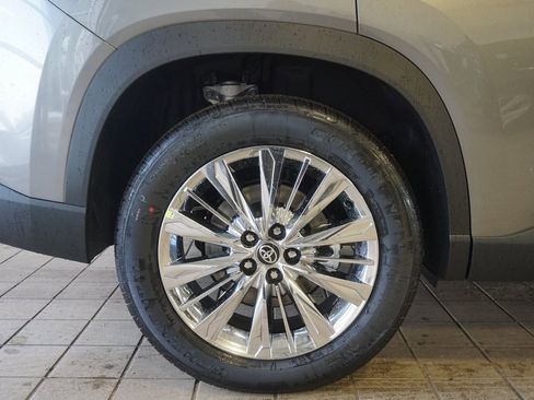 New 2026 Toyota Grand Highlander Platinum image 36